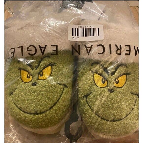 American eagle grinch slippers size 6 NWT - Picture 1 of 5